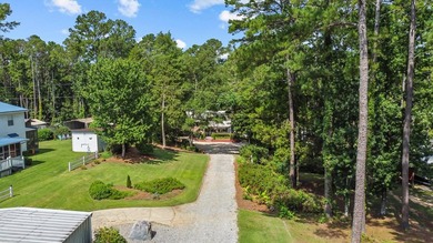 This isn't a lake house, this is a lake HOME! Leave the city and - photo 46