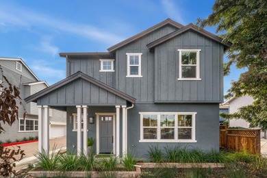 Newly constructed residence offers a thoughtfully designed - photo 2