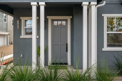 Newly constructed residence offers a thoughtfully designed - photo 4