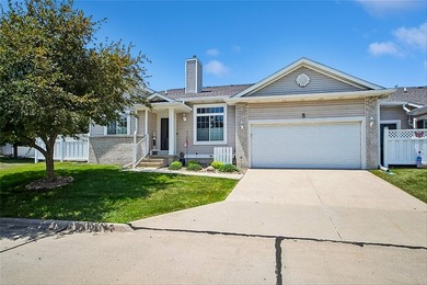 Enjoy easy living in this spacious end-unit ranch townhome - photo 1