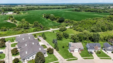 Enjoy easy living in this spacious end-unit ranch townhome - photo 5