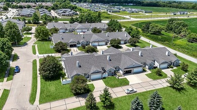 Enjoy easy living in this spacious end-unit ranch townhome - photo 6