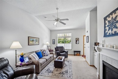 Enjoy easy living in this spacious end-unit ranch townhome - photo 8