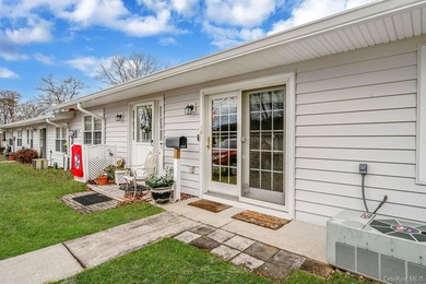 This beautifully maintained Greenbriar model is located in a - photo 4