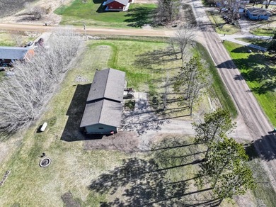 PRE-INSPECTED home- Enjoy the best of country living just 7 - photo 4