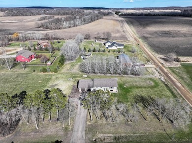 PRE-INSPECTED home- Enjoy the best of country living just 7 - photo 5