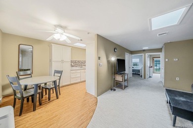 This beautifully maintained Greenbriar model is located in a - photo 6