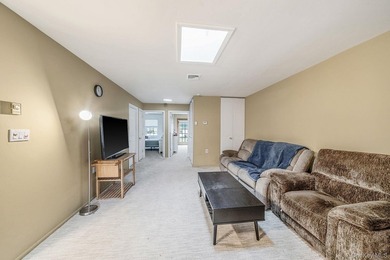 This beautifully maintained Greenbriar model is located in a - photo 7