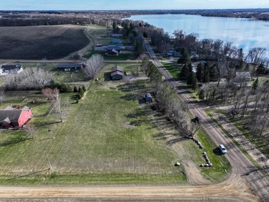 PRE-INSPECTED home- Enjoy the best of country living just 7 - photo 9