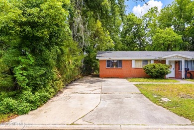 Welcome to this Charming 4-bedroom, 2-full bath home in the - photo 6