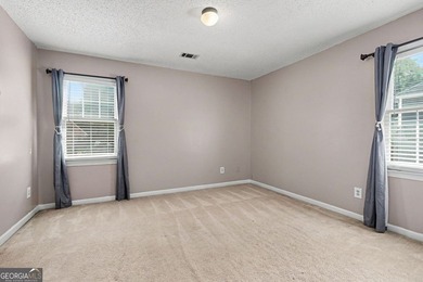 Welcome home to this exquisitely designed Classic Traditional - photo 19