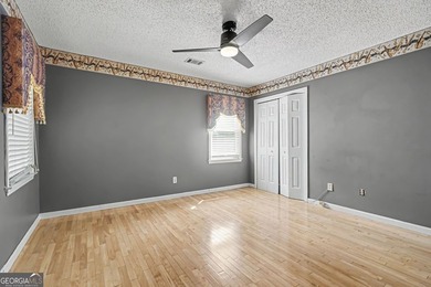 Welcome home to this exquisitely designed Classic Traditional - photo 25