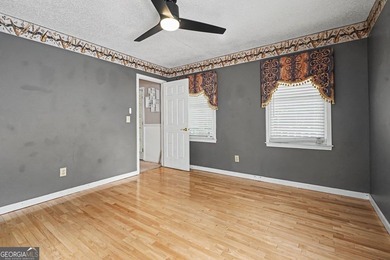 Welcome home to this exquisitely designed Classic Traditional - photo 27