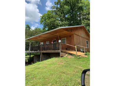 Private retreat, just outside the City of Sparta ! 3 plus acres - photo 1
