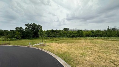 A rare opportunity to build your dream custom home in a golf - photo 5