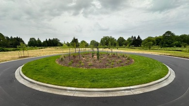 A rare opportunity to build your dream custom home in a golf - photo 8