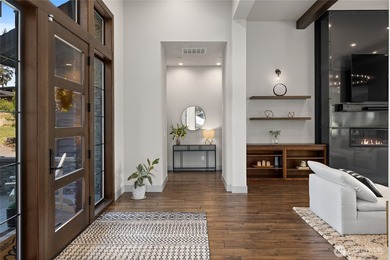 Mountain living meets timeless comfort in this beautifully - photo 12