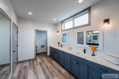 Luxury, privacy, and space come together in this extraordinary 4 - photo 12