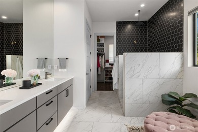 Mountain living meets timeless comfort in this beautifully - photo 15