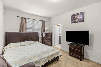 Welcome to River Marina, a charming 3-bedroom, 2.5-bathroom - photo 16