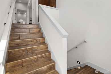 Mountain living meets timeless comfort in this beautifully - photo 18