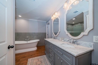 Just minutes from Lake Jacksonville, this beautifully renovated - photo 20