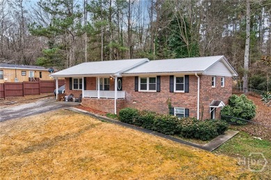 Lake Hartwell Home For Sale in Hartwell Georgia