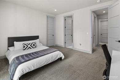 Mountain living meets timeless comfort in this beautifully - photo 23