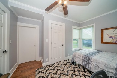 Just minutes from Lake Jacksonville, this beautifully renovated - photo 25