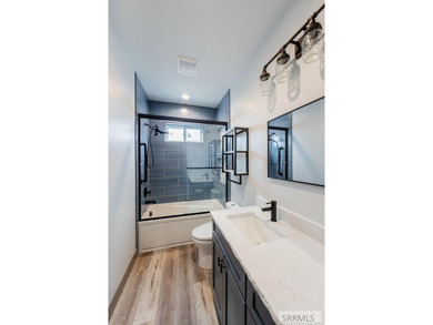 Luxury, privacy, and space come together in this extraordinary 4 - photo 25