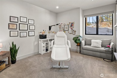 Mountain living meets timeless comfort in this beautifully - photo 29