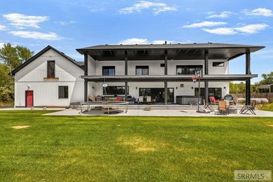 Luxury, privacy, and space come together in this extraordinary 4 - photo 30