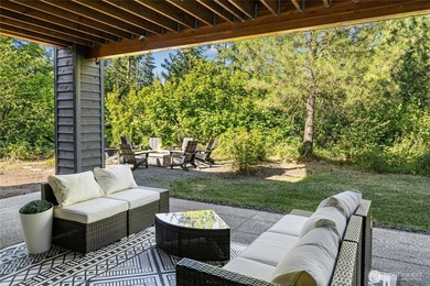 Mountain living meets timeless comfort in this beautifully - photo 37