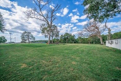 Just minutes from Lake Jacksonville, this beautifully renovated - photo 40