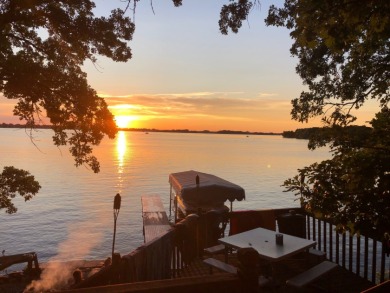Enjoy your summers at the lake! - Lake Home For Sale in Bruce, South Dakota