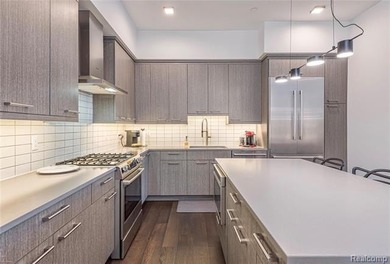 Executive retreat penthouse in downtown Birmingham! Rarely - photo 9