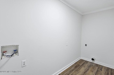 Shhh... Lakeview Heights is one of Clinton's best-kept secrets! - photo 16