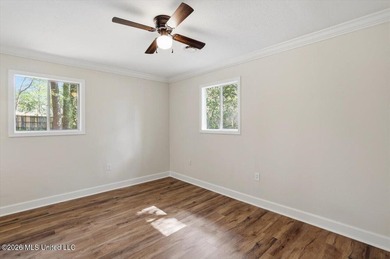 Shhh... Lakeview Heights is one of Clinton's best-kept secrets! - photo 17