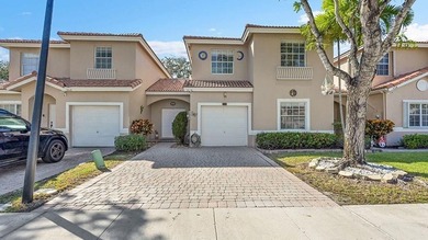 (private lake, pond, coastal) Townhome/Townhouse For Sale in Pembroke Pines Florida