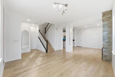 Rarely available and highly coveted home in the Airoso community - photo 5