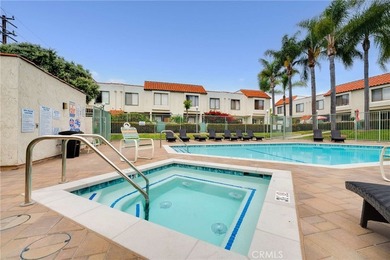 Welcome to this beautifully maintained townhome offering comfort - photo 29