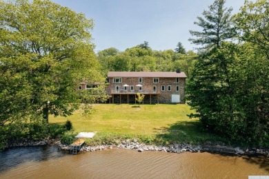 (private lake, pond, creek) Home For Sale in Esopus New York