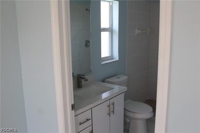 Fully Renovated & Move-In Ready! 3 Bedrooms 2 Bathrooms Double - photo 13