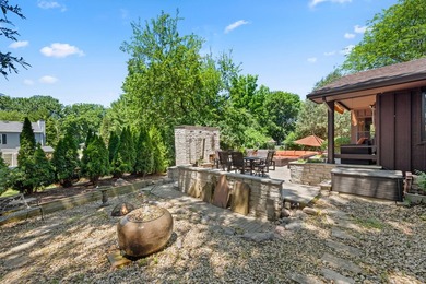 Experience elevated indoor-outdoor living in this exquisite 2 - photo 13