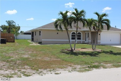Fully Renovated & Move-In Ready! 3 Bedrooms 2 Bathrooms Double - photo 14