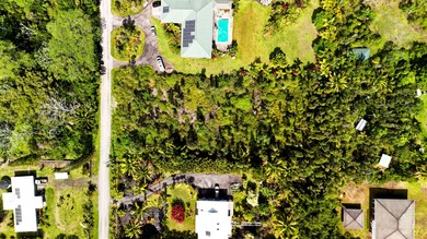 1 Acre Parcel in Hawaiian Paradise Park - Just Minutes from the - photo 15