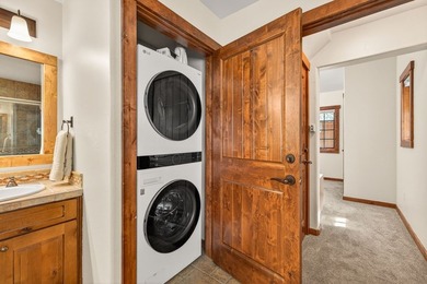 Fabulous fully remodeled 2BR single-family ski cottage in - photo 24