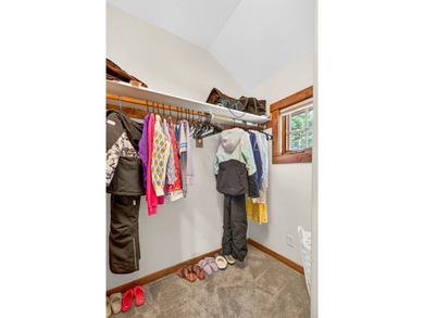 Fabulous fully remodeled 2BR single-family ski cottage in - photo 31