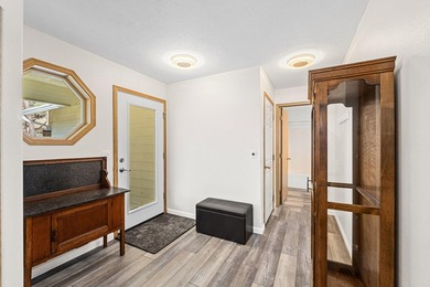 Welcome to your dream home! This beautiful 4-bedroom, 3-bath - photo 4
