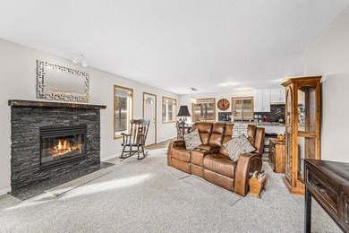 Welcome to your dream home! This beautiful 4-bedroom, 3-bath - photo 9